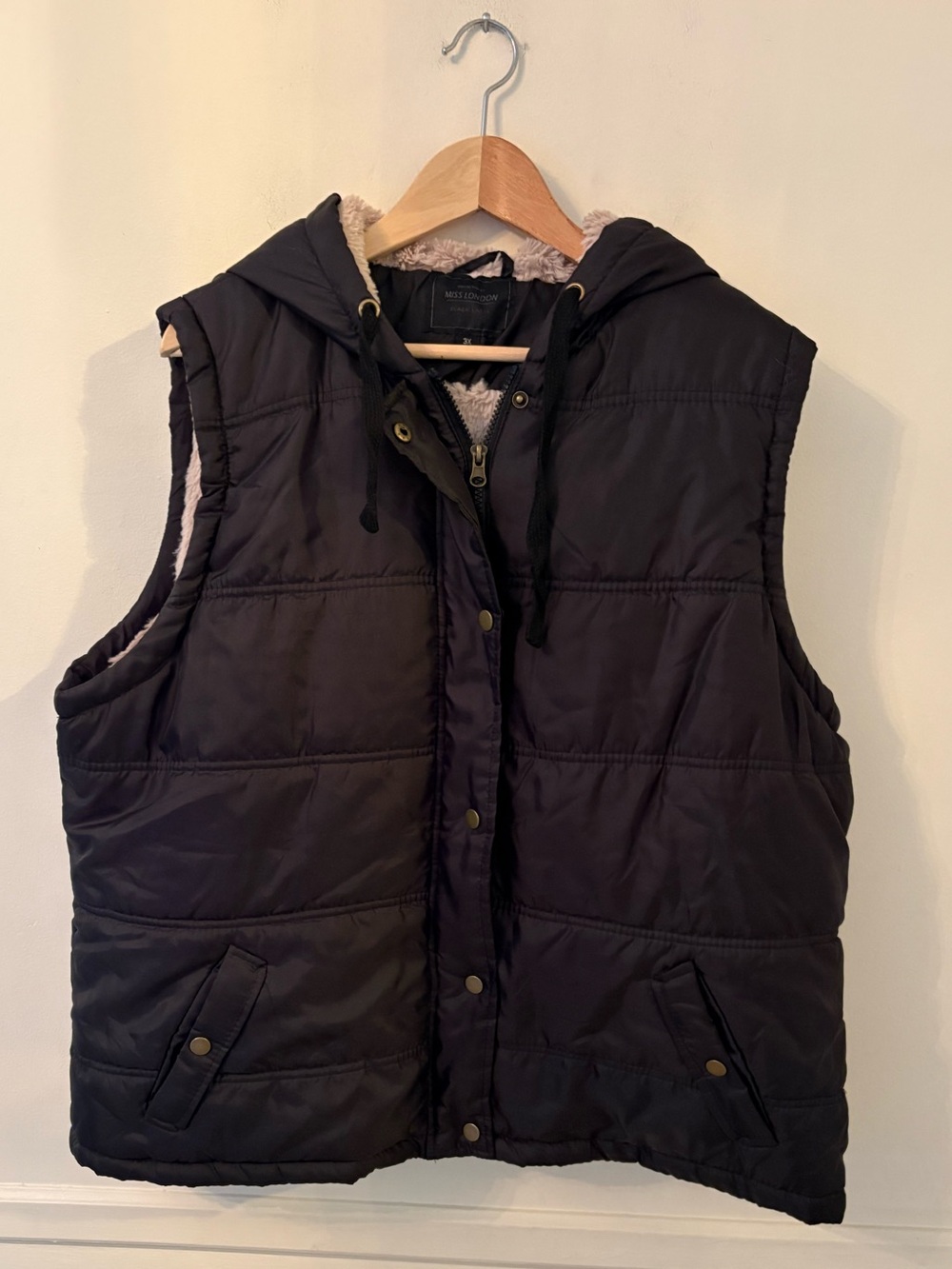 Miss London Women’s Sherpa Lined Hooded Puffer Vest Zip/Snap Closure Sz 3X